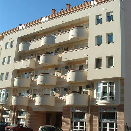 Voyager Bed & Breakfast 3*